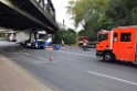 LKW blieb unter Bruecke haengen Koeln Ehrenfeld Innere Kanalstr Hornstr P280